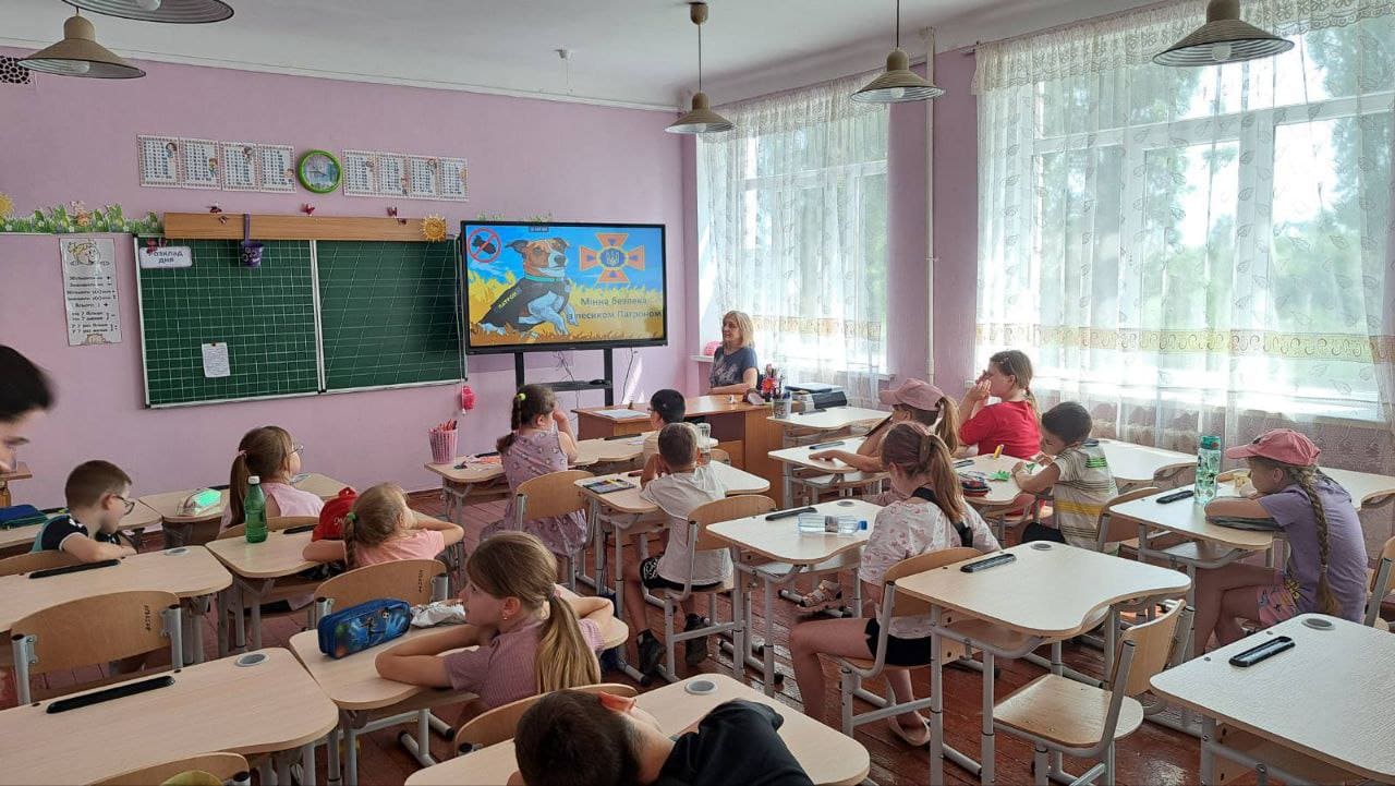Інформаційна зустріч на літніх дитячих  майданчиках
